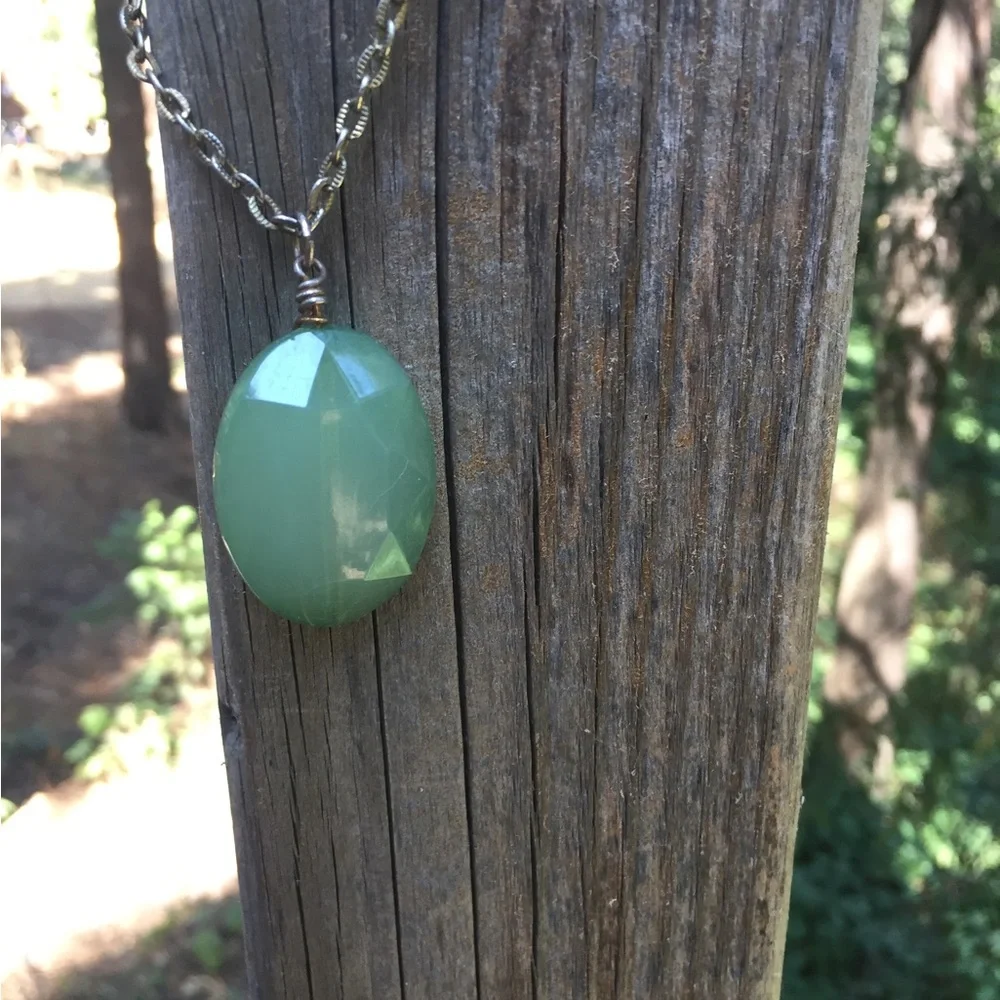 Vintage look necklace and earring bundle green on gold set lariat necklace - Picture 4 of 7